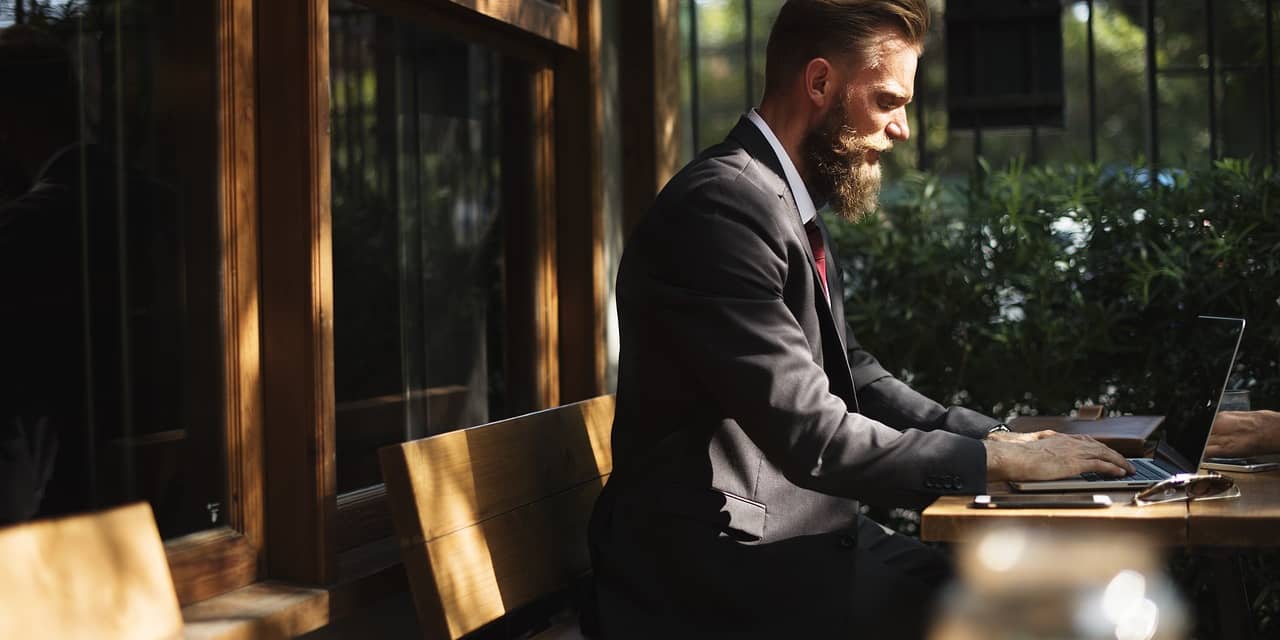 Fifty shades of digital nomadism